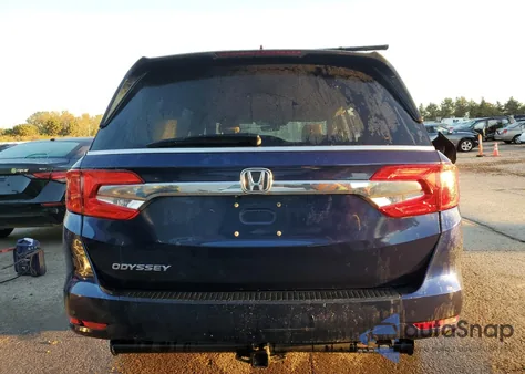 2018 Honda Odyssey Exl z USA, uszkodzony, nr VIN 5FNRL6H73JB014593